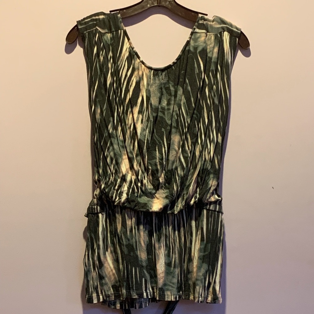 Jennifer Lopez Watercolor Tie Waist Top - Picture 2 of 6
